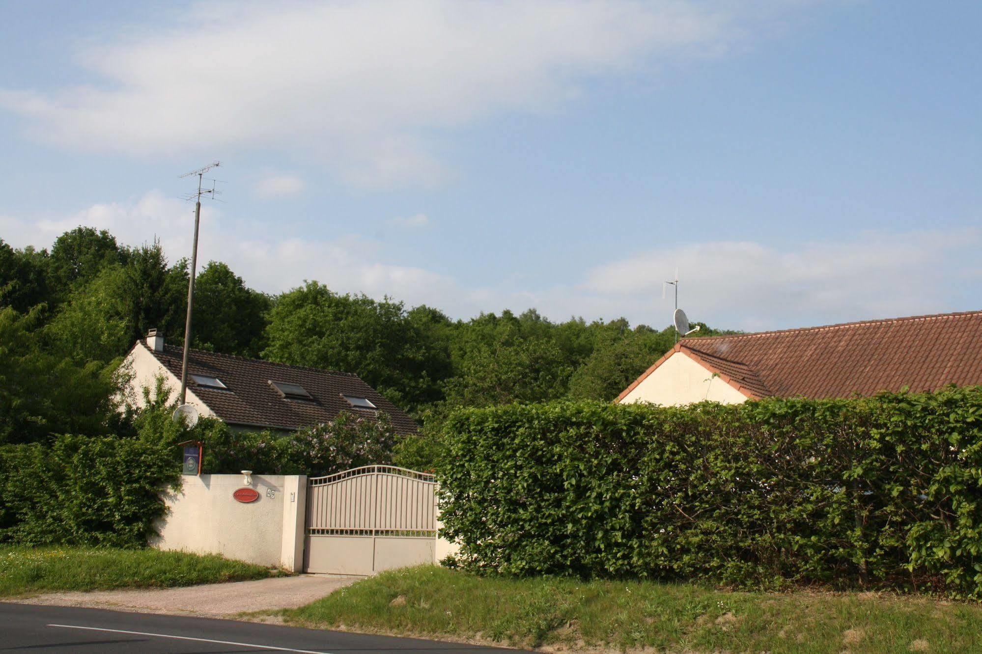 La Raimbaudiere Bed & Breakfast Guigneville-sur-Essonne Exterior photo